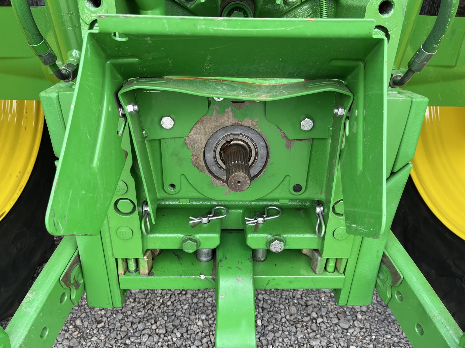 ./imagenes/INVOICE/2019/18102/JOHN DEERE 6145M (9).JPG